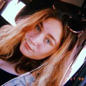 Meet your Posher, Lily